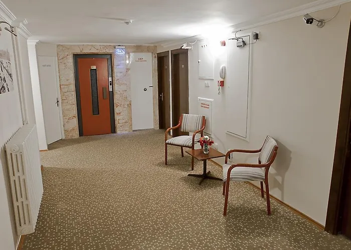Avlonya Hotel